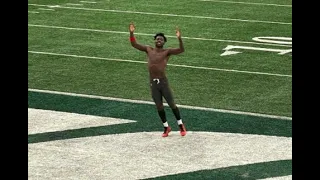 Antonio Brown RUNS off field in tantrum, takes off shirt arguing with Bucs coaches in Jets game