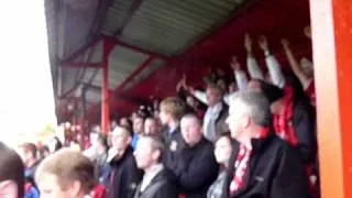 Tamworth Fans sing 'we are Tamworth from The Lamb'