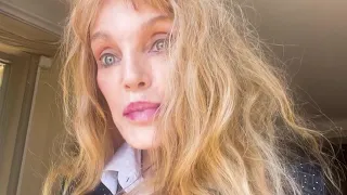 Arielle Dombasle - Tournage du clip "Barbiconic"