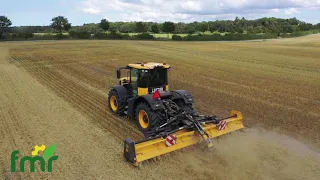 JCB 4220 and Muthing MU-M/F 600 Vario preparing the best result of the grass seed harvest next year