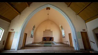 I Found An Abandoned Church and the Organ Still Works So I Played It!