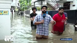 'ഇത്രയും നേരം അവരൊന്നും ഭക്ഷണം കഴിച്ചിരുന്നില്ല...എല്ലാർക്കും ഭക്ഷണം കൊടുക്കാൻ പോയതാ ഞങ്ങൾ'