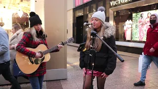 Zoe Clarke joins Kylabelle for a stunning first time duet on Christmas eve with... "Fix You".