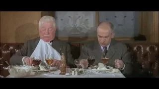 Louis de Funès : Le Tatoué (1968) - Manger des tripes sans cidre