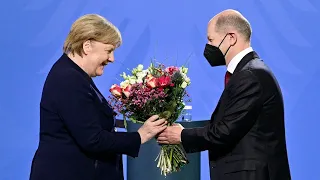 So verlief der Regierungswechsel von Merkel zu Scholz | AFP