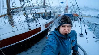 Uh, oh.. Winter Aboard a Boat in Iceland 😬 (Daily Routines)