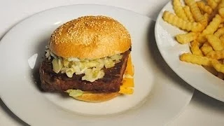 Rosins Restaurants | Rosins Rezept: Bavarian Leberkäs-Burger | kabel eins