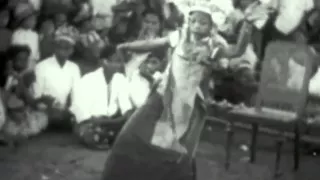 Bali 1928, vol. III – Gandrung Dance