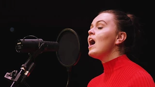 Jess Blackley 'I Can't Make You Love Me' Live