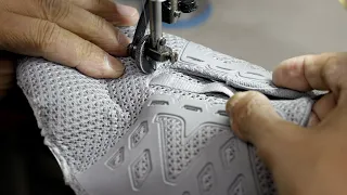 Interesting! Shoes Mass Production Process. Korea's Old Shoe Factory