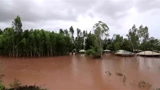 Thousands flee flooding in western Kenya