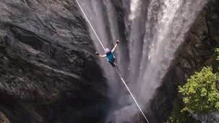 Incredible Female World Record Highline!