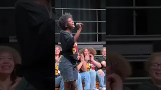 Singer with stage fright gets standing ovation after epic performance ❤️