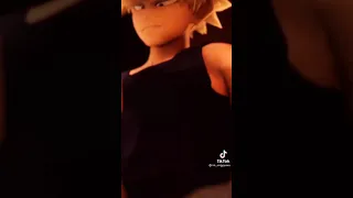 pero ....que....bakugo.....  ._. esa...es...toga..?...😯😕😕😕