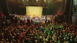 NOFX - Eat The Meek (Multicam) live at Punk Rock Holiday 1.9