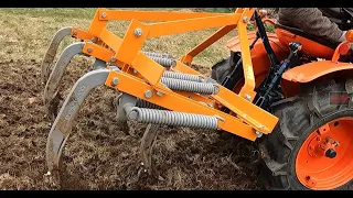 Kubota B7000 Fräsen & Grubbern.