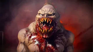 HE BITES! Scary Monster Halloween Animatronic | Bloody Beast