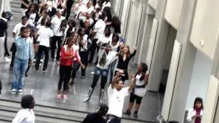 Flash Mob(''Move your body") du Lycée de la Tourelle ! [By Paradis Aka Lee ;) ]