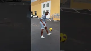 Pogba shows fans his skills!