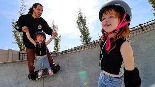 FAMiLY SKATE SESH!!  Adley skateboard routine, backyard skate park play, Niko learns new tricks 🛹