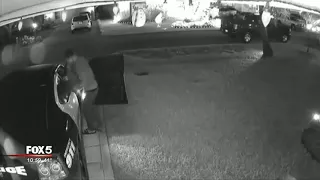 Man steals from Florida cop car