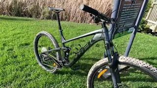 First close look at Trek Top Fuel 5, 2022 in grey