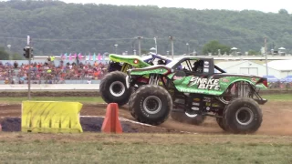 The Bloomsburg 4 Wheel Jamboree Monster Truck Racing: Snake Bite vs Tailgator
