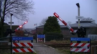 Spoorwegovergang Lunteren // Dutch railroad crossing