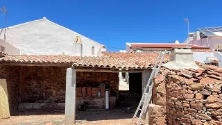 100 YEAR OLD RUNDOWN COURTYARD | Restoring the Roof and Bread Oven #128
