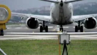 Successione di atterraggio e decolli sulla Rwy 24 di Napoli Capodichino - LIRN-