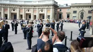 Changing of the Guard at Royal Palace in Stockholm/ Sweden - playing ABBA "Mamma Mia"