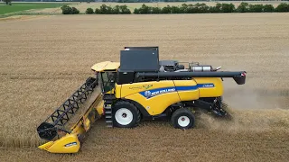 NEW HOLLAND CX8.85 beim Gerste dreschen / AGRARSERVICE KOCH / 4K