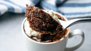 1-Minute Chocolate Brownie in Microwave (Eggless) | Mug Brownie