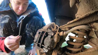 How I change car break pads. Stuck and rusty. Russian Lada.