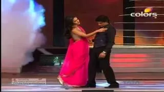 Katrina Kaif & Shahrukh Khan in 18 Screen Awards 2012 by Jawad