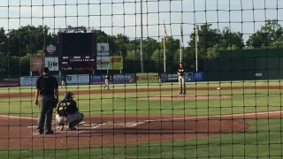 Mitch Keller (Pittsburgh Pirates) warming up