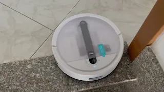 Yeedi Cube Robot Vacuum Cleaner - Returning to the OMNI Station.