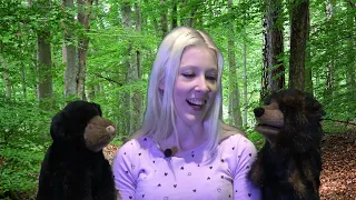 Bear Corner - Alice talks bears with Muskwa and Rupert