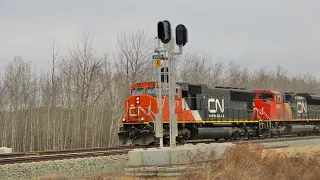 HORRIBLE WIND! CN 5779 West Leading CN G877 - Spring Lake, AB