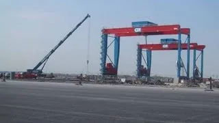 NEUE CONTAINERBRÜCKEN FÜR HAMBURGER HAFEN CONTAINERTERMINAL ALTENWERDER