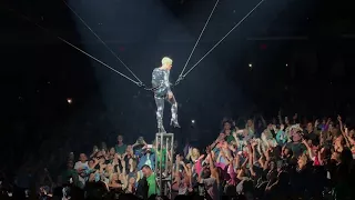 Pink - So What - P!NK - Indianapolis, March 17, 2018 - Aerial Acrobatics