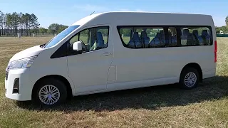 Toyota Hiace Commuter  2023