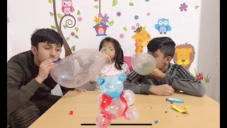 Hiba plays with magic balloon