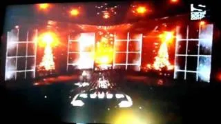 justin bieber en "THE X FACTOR" cantando "THE CHRISTMAS SONG" ft. stevie wonder