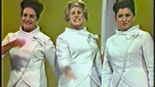 The Andrews Sisters: "A Lot of Livin' to Do/My Favorite Things" (Dean Martin Show)