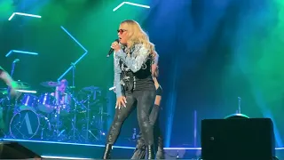 Anastacia - Sick and Tired Live @ Prag 02.12.2022