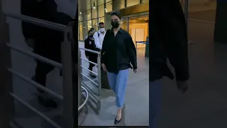 hasti Rahe tu Priyanka Chopra beautiful love at airport #trending shorts #viral shorts