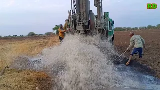 borewell water | मिट्टी में बोर खुदाय | 35 फीट पे 20 HP मोटर का पानी | Radhika drilling