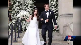Bruins star gets married to college sweetheart at Boston Public Library