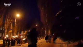 Взрыв во время факельного шествия в Славянске